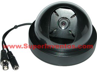 La camara posee un sistema de iluminacion por infrarrojos que le permite ver en total oscuridad a mas de 10 metros
