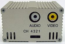 Entradas de audio y video y selector de canales del transmisor de video de alta potencia.