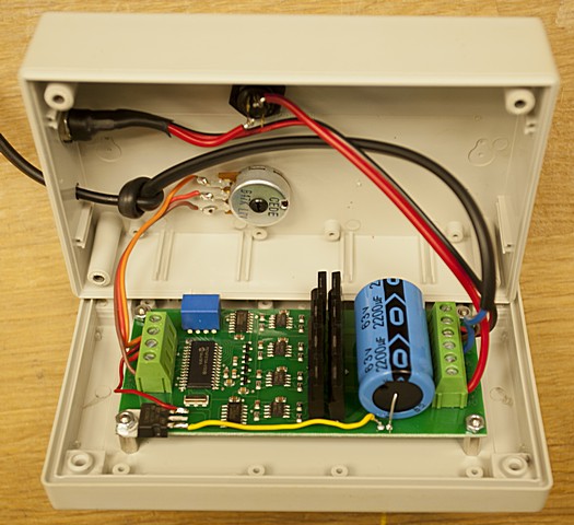 Aspecto del circuito de control de velocidad del motor una vez cableado.