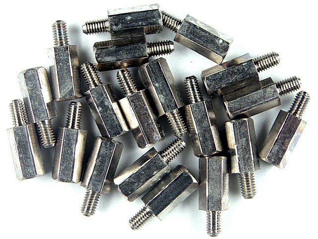 SEPARADOR HEXAGONAL M3 MACHO HEMBRA 10 MM 25 U. Clic para ampliar