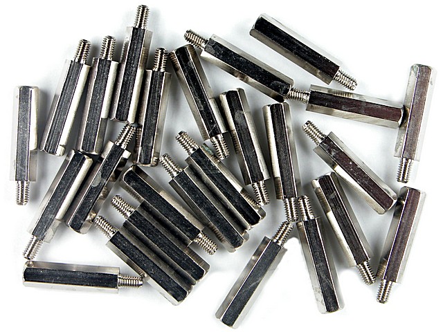 SEPARADOR HEXAGONAL M3 MACHO HEMBRA 20 MM 25 U. Clic para ampliar